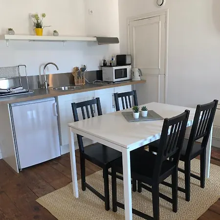 Konukevi Maison Charles Maurice