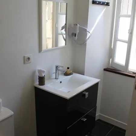 Maison Charles Maurice Vendégház Chalais